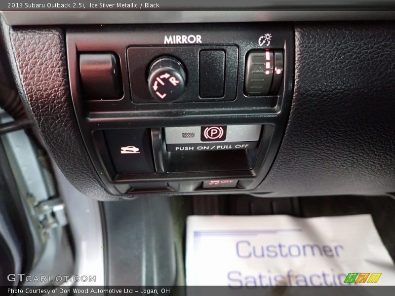 Ice Silver Metallic / Black 2013 Subaru Outback 2.5i