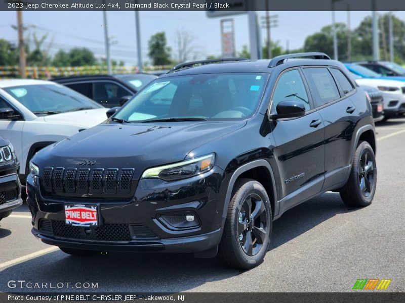Diamond Black Crystal Pearl / Black 2023 Jeep Cherokee Altitude Lux 4x4