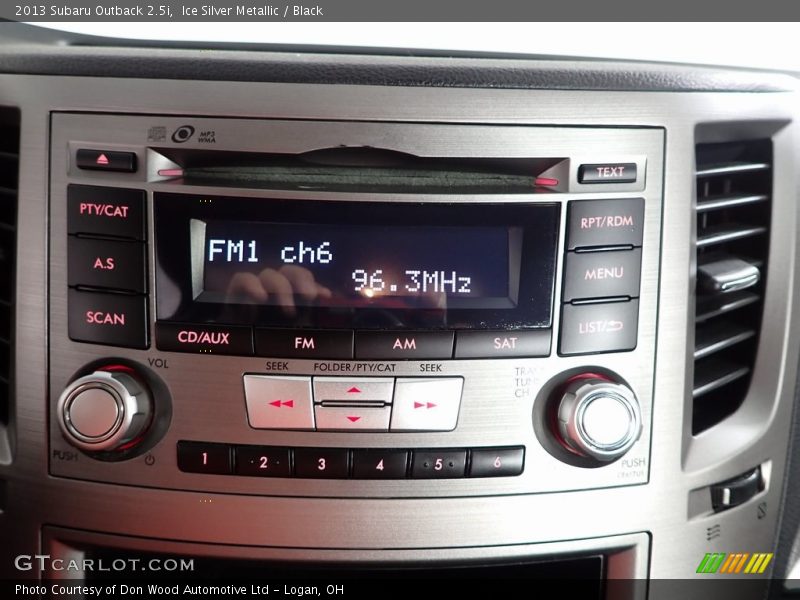 Ice Silver Metallic / Black 2013 Subaru Outback 2.5i