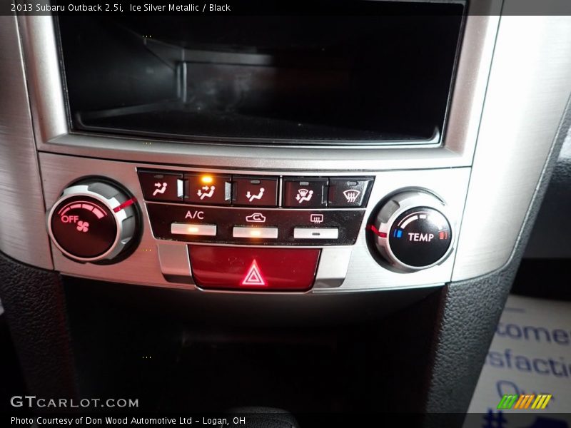 Ice Silver Metallic / Black 2013 Subaru Outback 2.5i