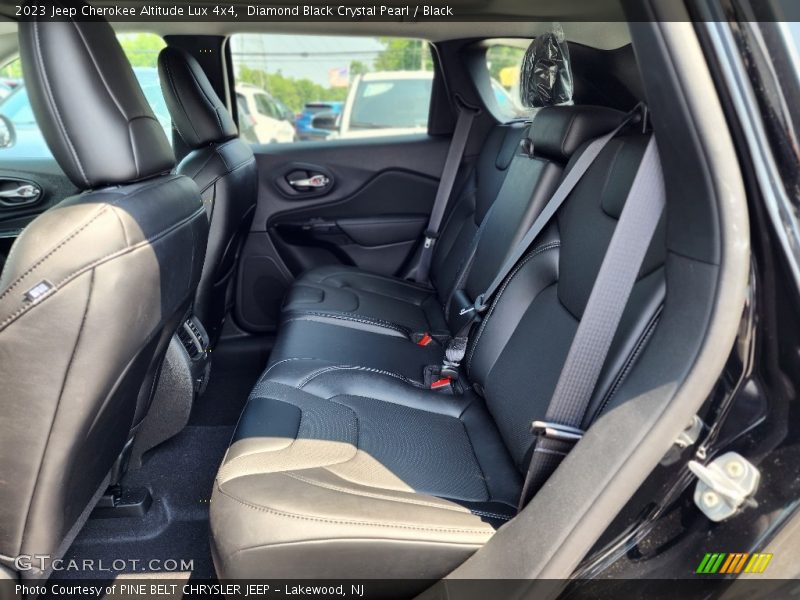 Diamond Black Crystal Pearl / Black 2023 Jeep Cherokee Altitude Lux 4x4