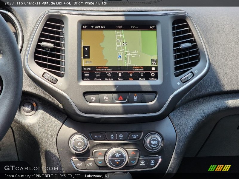 Bright White / Black 2023 Jeep Cherokee Altitude Lux 4x4
