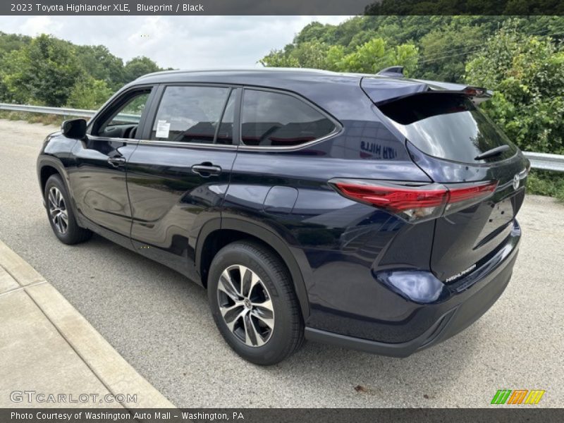 Blueprint / Black 2023 Toyota Highlander XLE