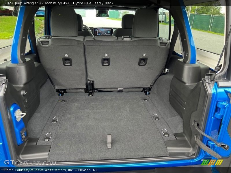  2024 Wrangler 4-Door Willys 4x4 Trunk