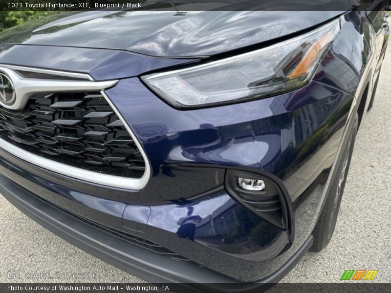 Blueprint / Black 2023 Toyota Highlander XLE