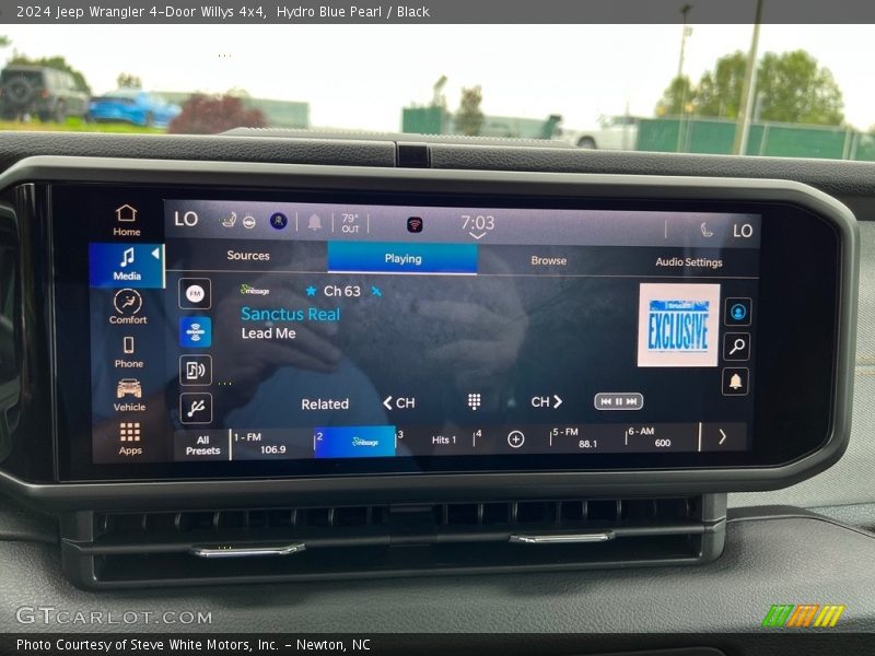 Controls of 2024 Wrangler 4-Door Willys 4x4