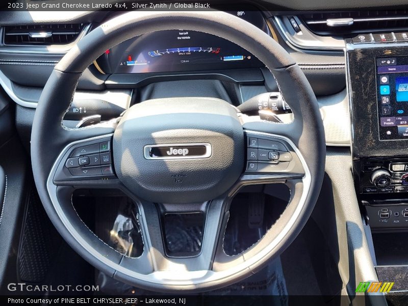 Silver Zynith / Global Black 2023 Jeep Grand Cherokee Laredo 4x4