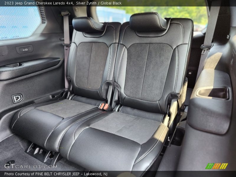 Silver Zynith / Global Black 2023 Jeep Grand Cherokee Laredo 4x4