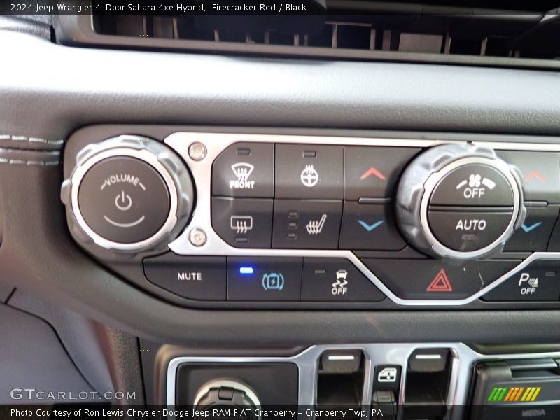 Controls of 2024 Wrangler 4-Door Sahara 4xe Hybrid