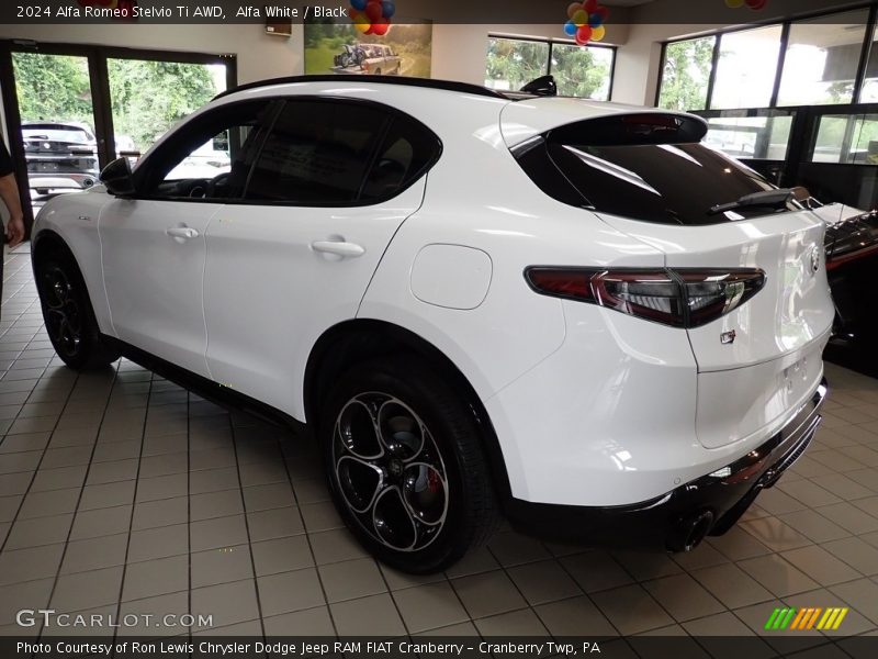 Alfa White / Black 2024 Alfa Romeo Stelvio Ti AWD