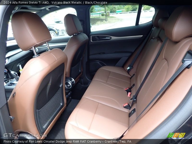Vulcano Black Metallic / Black/Chocolate 2024 Alfa Romeo Stelvio Ti AWD