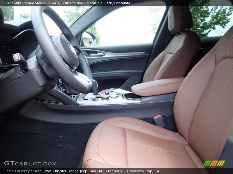 Vulcano Black Metallic / Black/Chocolate 2024 Alfa Romeo Stelvio Ti AWD