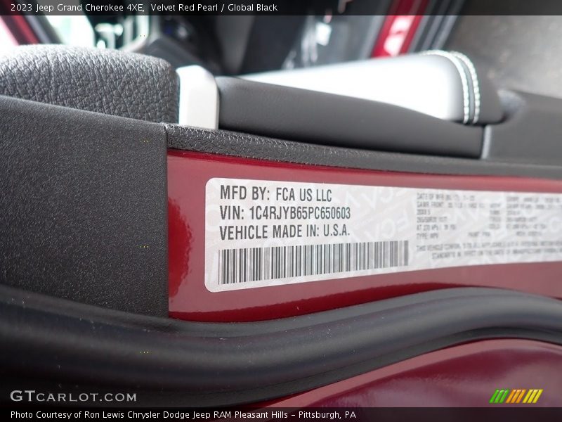 Velvet Red Pearl / Global Black 2023 Jeep Grand Cherokee 4XE