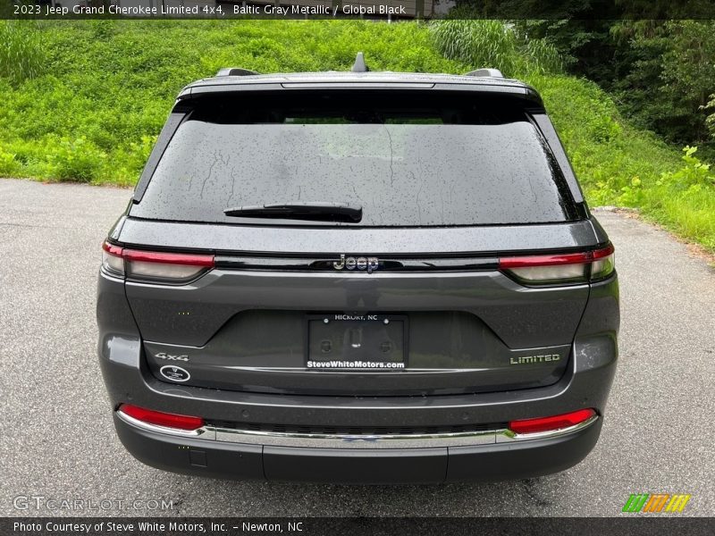 Baltic Gray Metallic / Global Black 2023 Jeep Grand Cherokee Limited 4x4