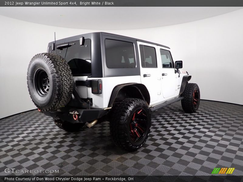 Bright White / Black 2012 Jeep Wrangler Unlimited Sport 4x4