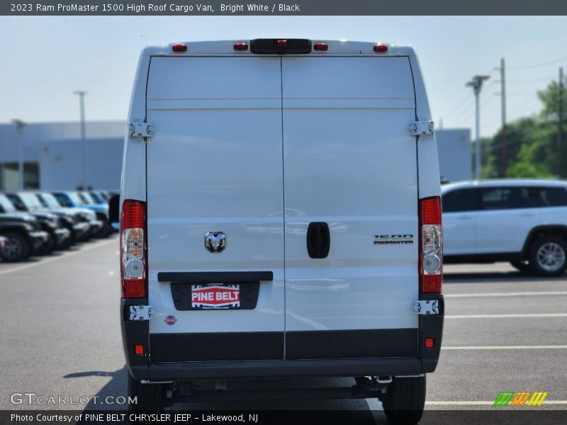 Bright White / Black 2023 Ram ProMaster 1500 High Roof Cargo Van
