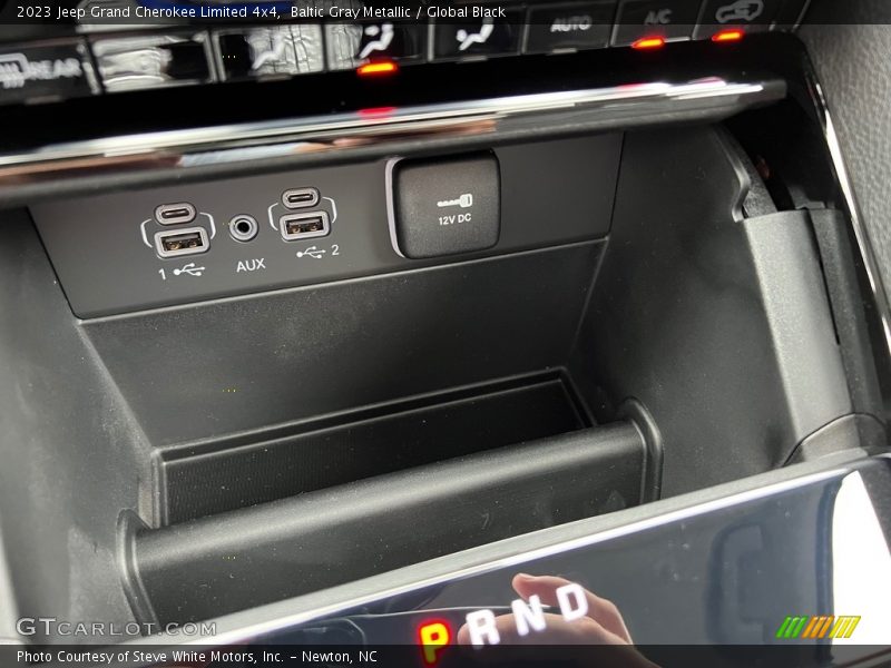 Baltic Gray Metallic / Global Black 2023 Jeep Grand Cherokee Limited 4x4