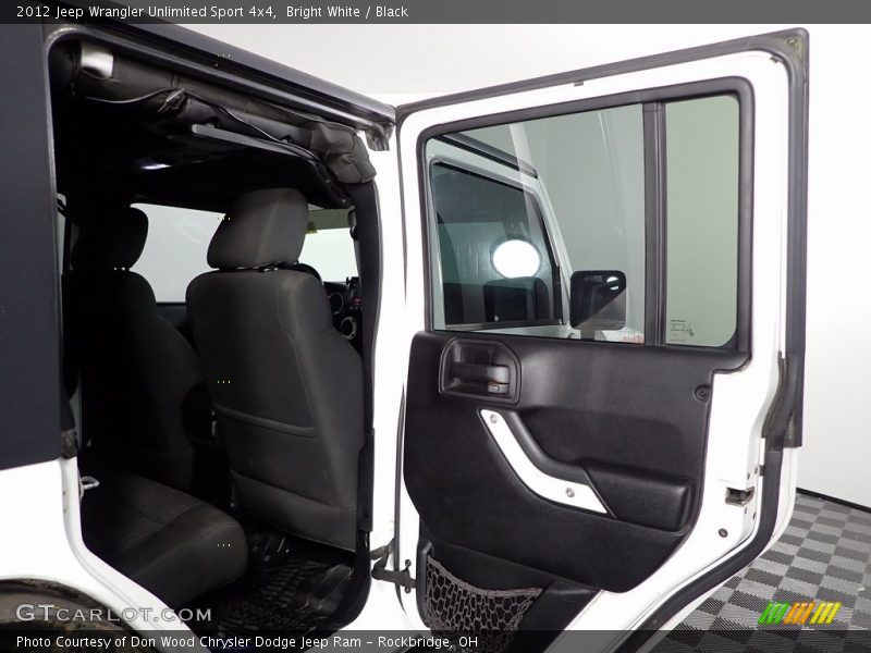 Bright White / Black 2012 Jeep Wrangler Unlimited Sport 4x4