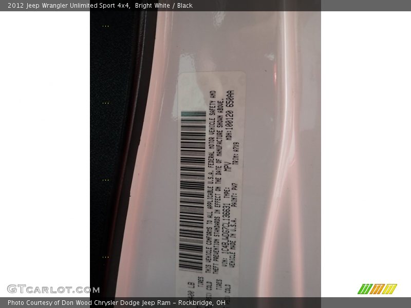 Bright White / Black 2012 Jeep Wrangler Unlimited Sport 4x4