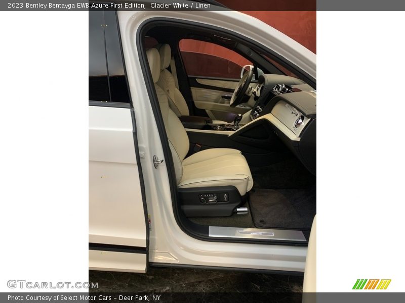 Door Panel of 2023 Bentayga EWB Azure First Edition