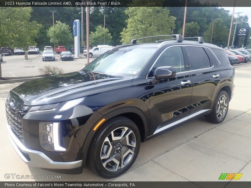 Front 3/4 View of 2023 Palisade Limited AWD