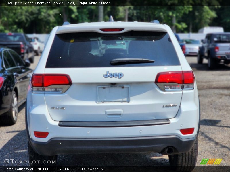 Bright White / Black 2020 Jeep Grand Cherokee Laredo E 4x4