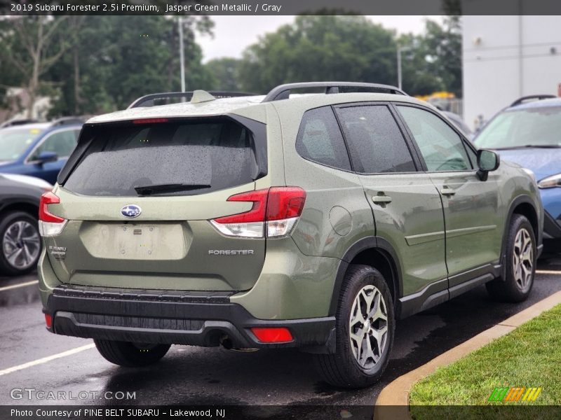 Jasper Green Metallic / Gray 2019 Subaru Forester 2.5i Premium