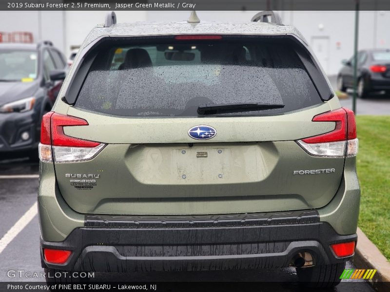 Jasper Green Metallic / Gray 2019 Subaru Forester 2.5i Premium