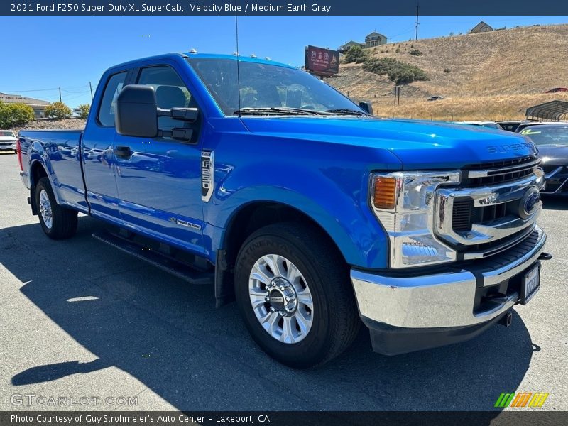 Front 3/4 View of 2021 F250 Super Duty XL SuperCab