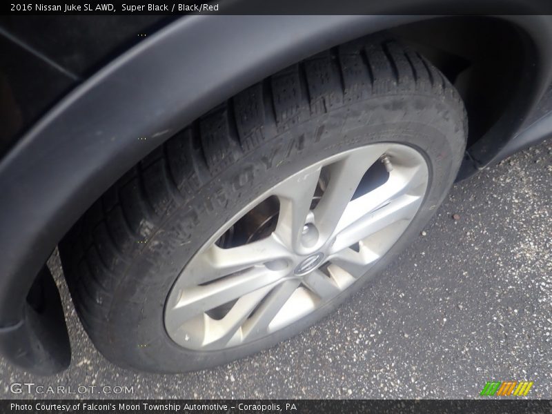 Super Black / Black/Red 2016 Nissan Juke SL AWD