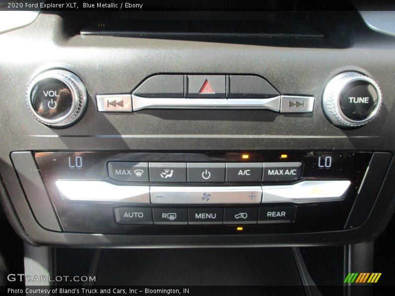 Blue Metallic / Ebony 2020 Ford Explorer XLT