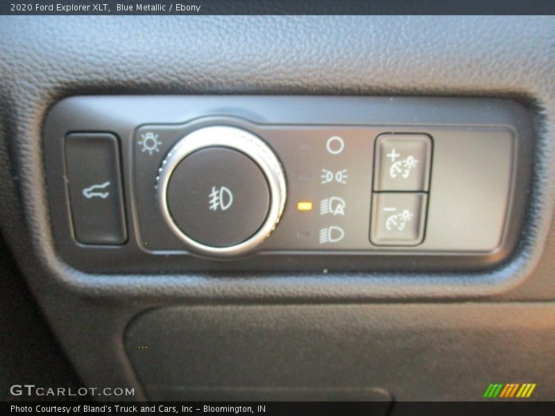 Blue Metallic / Ebony 2020 Ford Explorer XLT