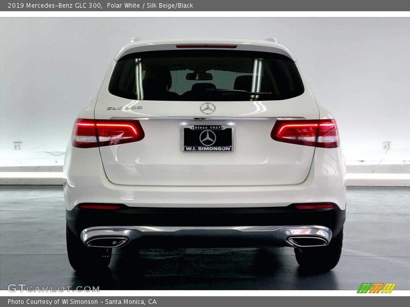 Polar White / Silk Beige/Black 2019 Mercedes-Benz GLC 300