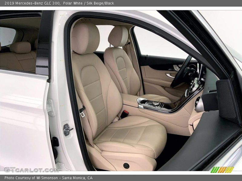 Polar White / Silk Beige/Black 2019 Mercedes-Benz GLC 300