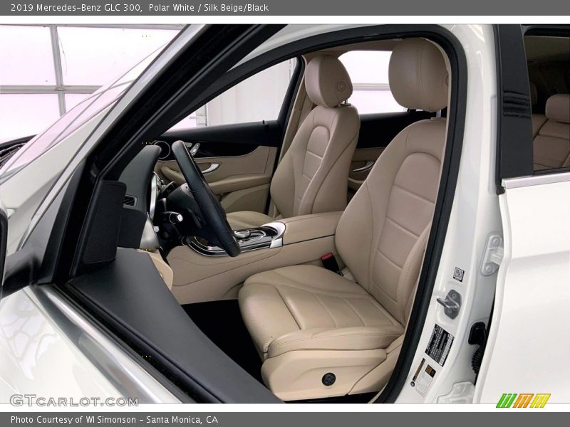 Polar White / Silk Beige/Black 2019 Mercedes-Benz GLC 300