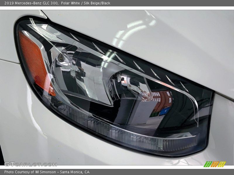 Polar White / Silk Beige/Black 2019 Mercedes-Benz GLC 300