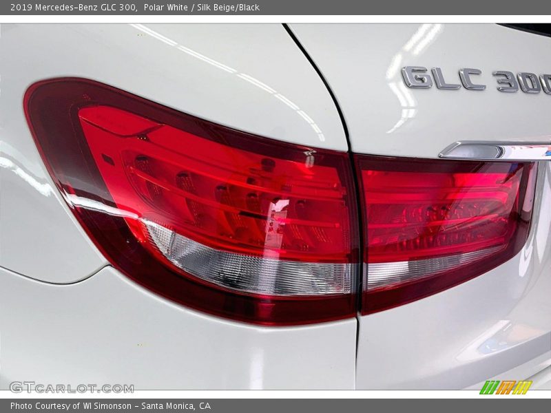 Polar White / Silk Beige/Black 2019 Mercedes-Benz GLC 300