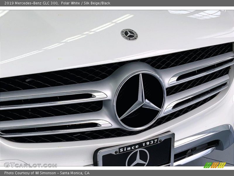 Polar White / Silk Beige/Black 2019 Mercedes-Benz GLC 300