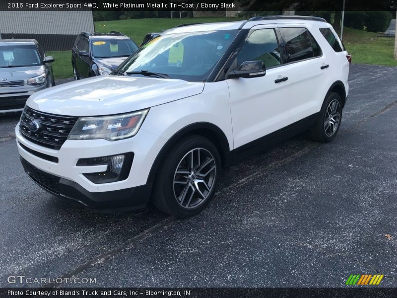 Front 3/4 View of 2016 Explorer Sport 4WD