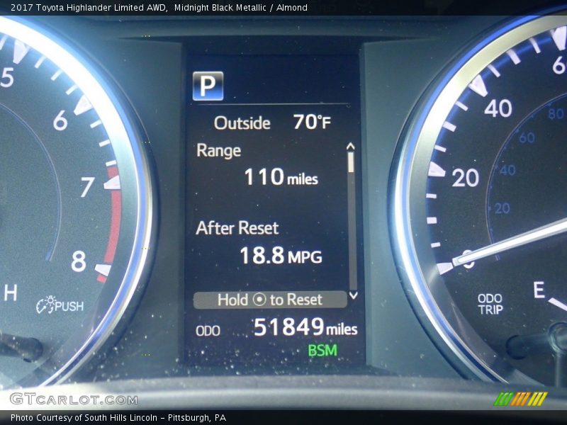 Midnight Black Metallic / Almond 2017 Toyota Highlander Limited AWD