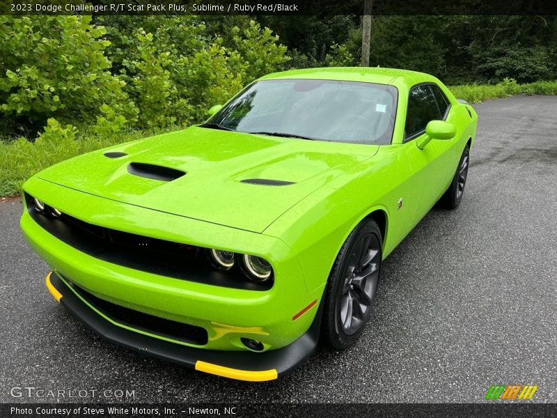 Sublime / Ruby Red/Black 2023 Dodge Challenger R/T Scat Pack Plus