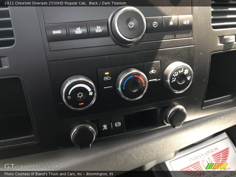 Controls of 2011 Silverado 2500HD Regular Cab