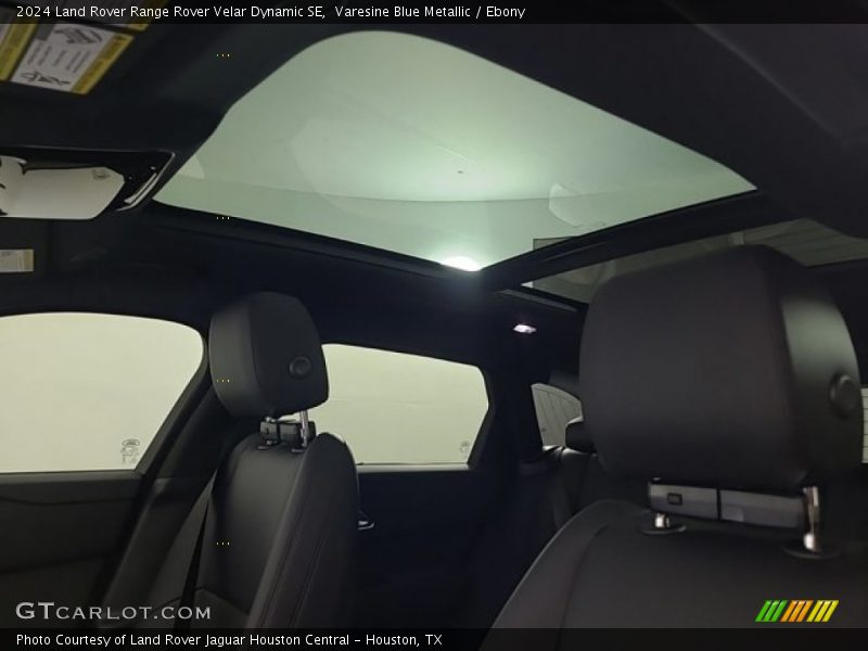 Sunroof of 2024 Range Rover Velar Dynamic SE