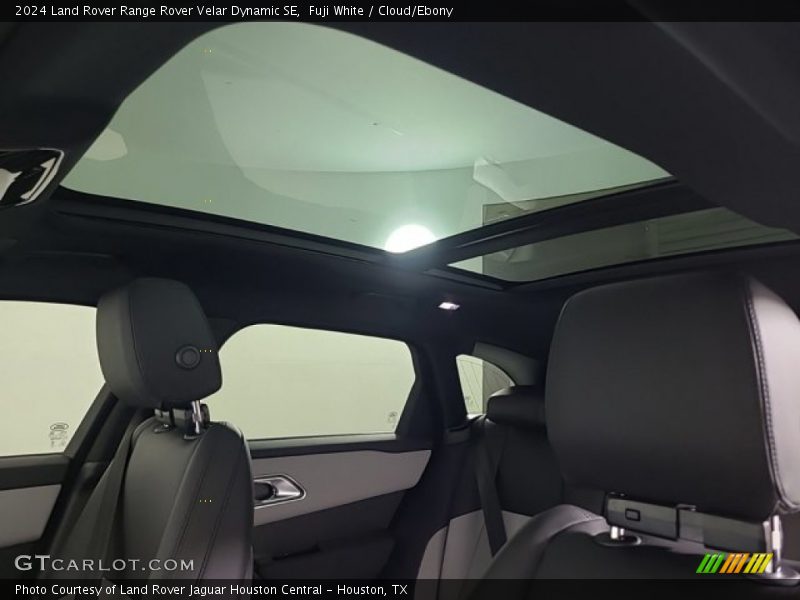 Sunroof of 2024 Range Rover Velar Dynamic SE