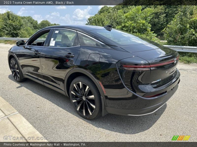 2023 Crown Platinum AWD Black