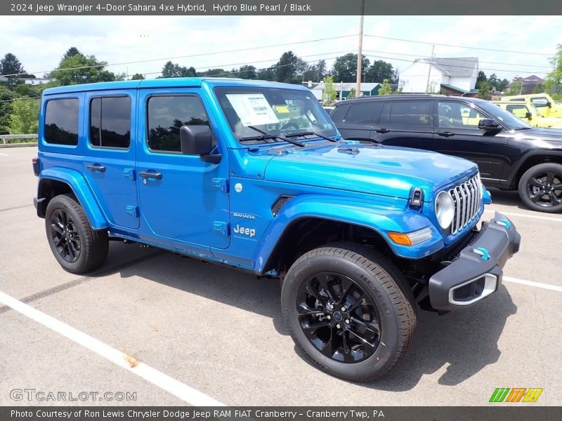 Front 3/4 View of 2024 Wrangler 4-Door Sahara 4xe Hybrid