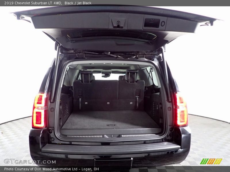 Black / Jet Black 2019 Chevrolet Suburban LT 4WD