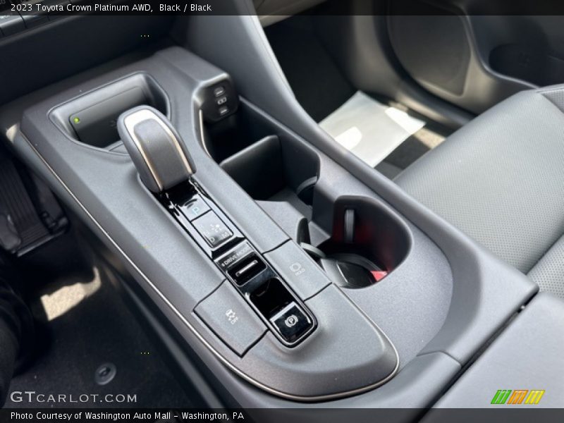  2023 Crown Platinum AWD 6 Speed Automatic Shifter