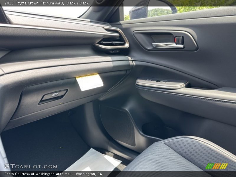 Black / Black 2023 Toyota Crown Platinum AWD