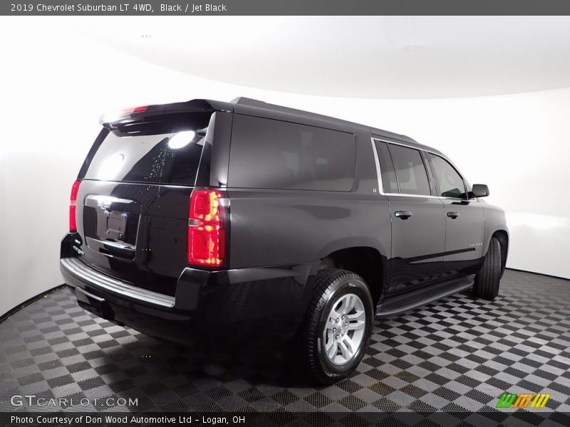 Black / Jet Black 2019 Chevrolet Suburban LT 4WD